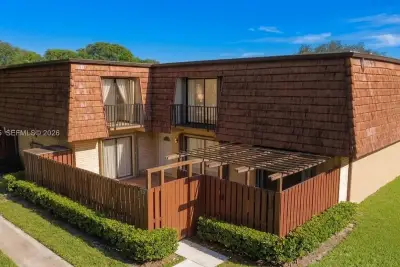 516 5th Ln, Greenacres: photo 1 of 20