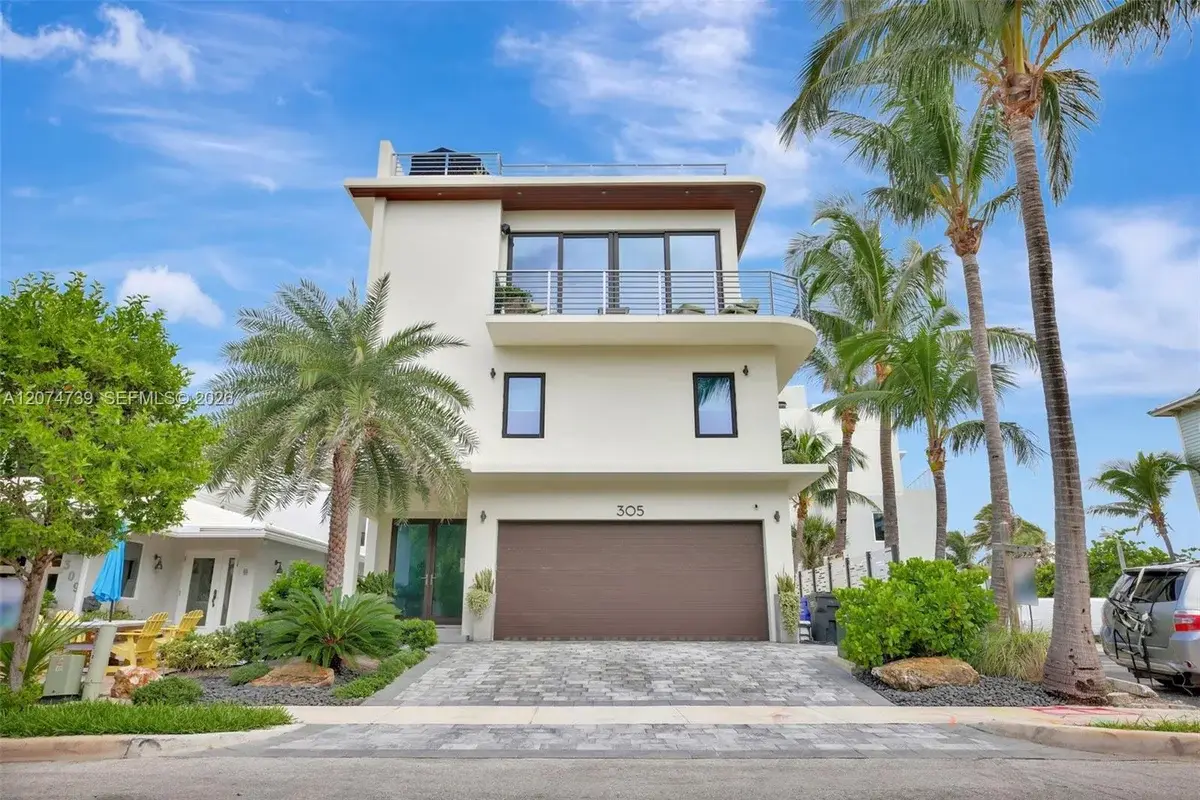 305 Oak St, Hollywood: photo 1 of 83