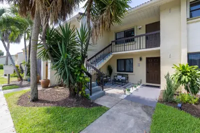 22415 SW 61st Way #206, Boca Raton: photo 1 of 29