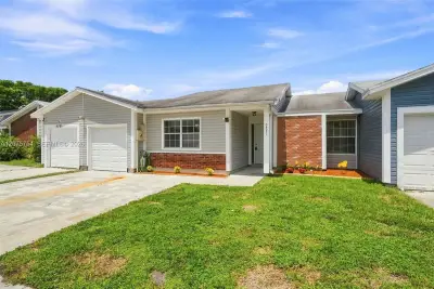 9771 W Fern Ln, Miramar: photo 1 of 33