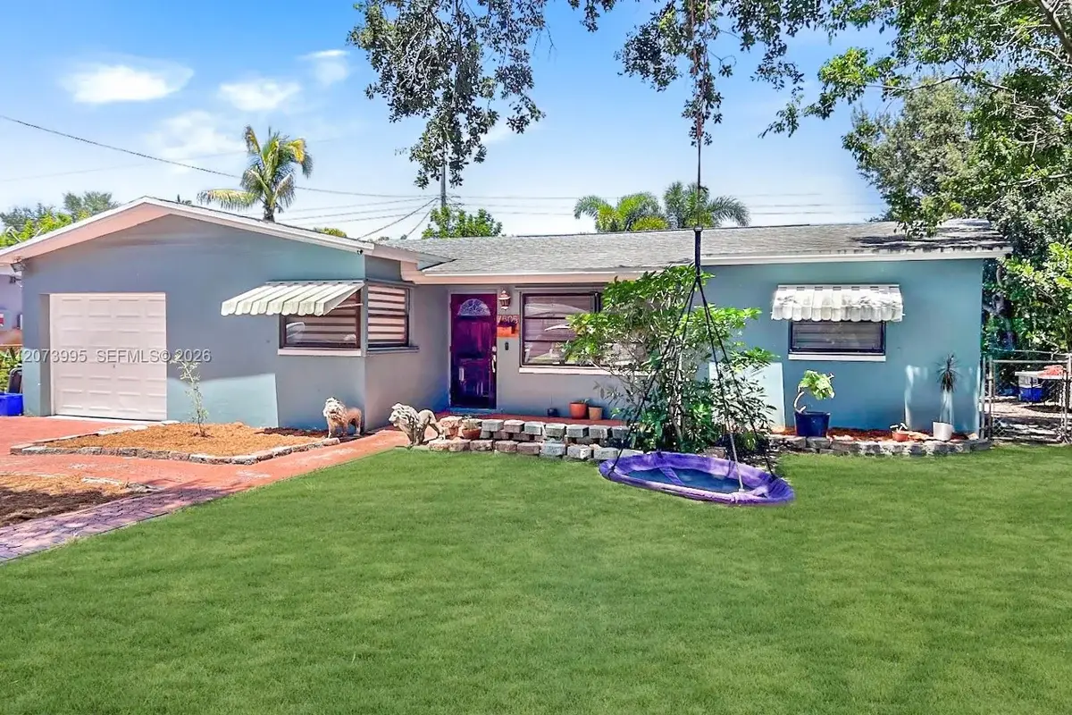 7505 Cleveland St, Hollywood: photo 1 of 36