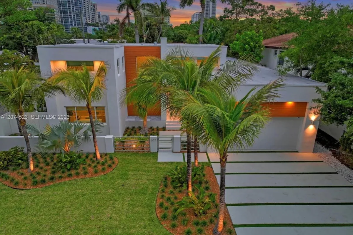 607 SE 6th St, Fort Lauderdale: photo 1 of 45