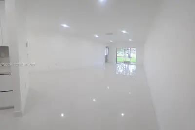 3050 NW 106th Ave #7, Sunrise: photo 1 of 24