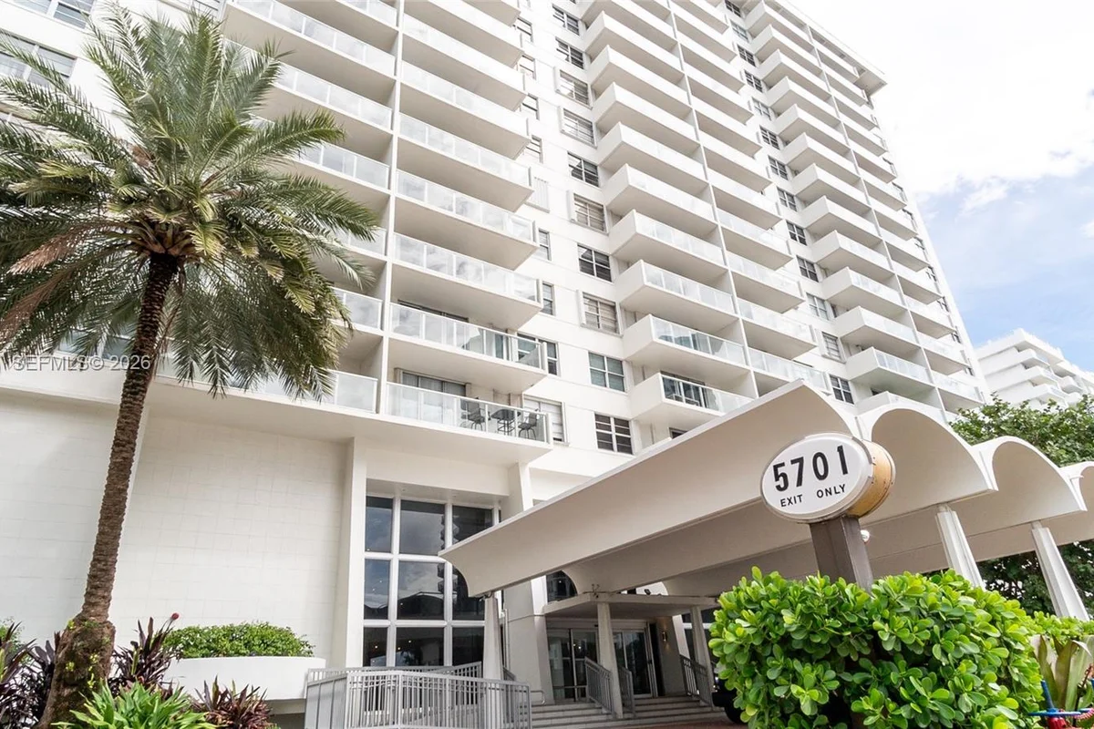 5701 Collins Ave #605, Miami Beach: photo 1 of 34