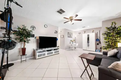 2100 NE 38th St #205, Lighthouse Point: photo 1 of 15