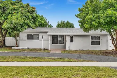6800 Raleigh St, Hollywood: photo 1 of 36