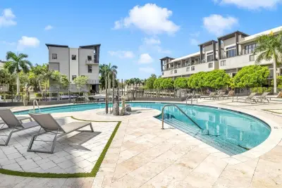 462 SE 1st Cir, Pompano Beach: photo 1 of 22