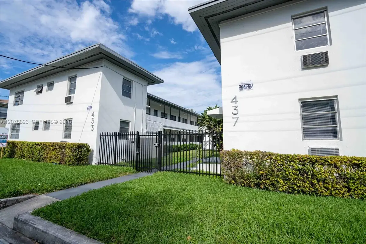 433 NE 82nd St #9, Miami: photo 1 of 17