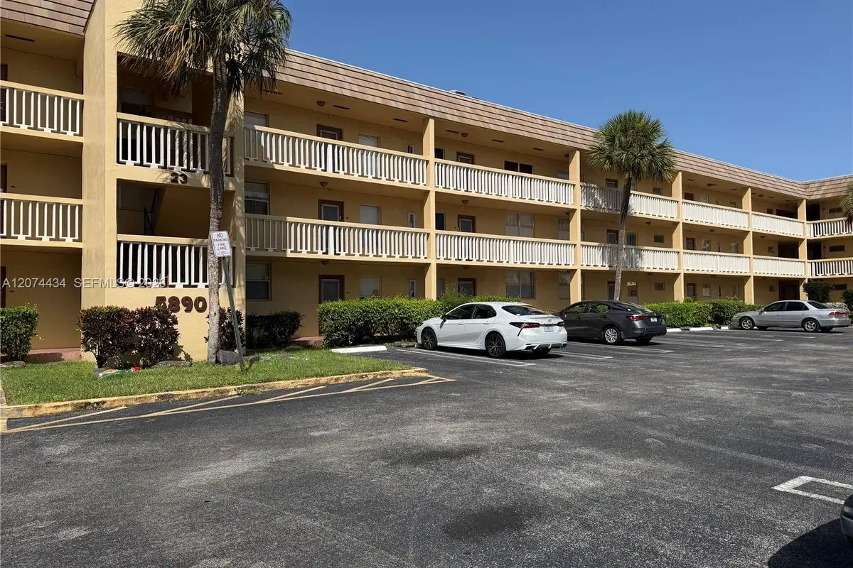 5890 NW 64th Ave #302, Tamarac: photo 1 of 45