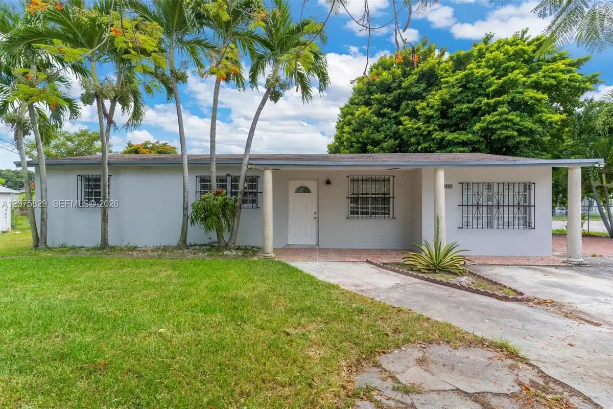 22205 SW 109th Ct, Miami: photo 1 of 32