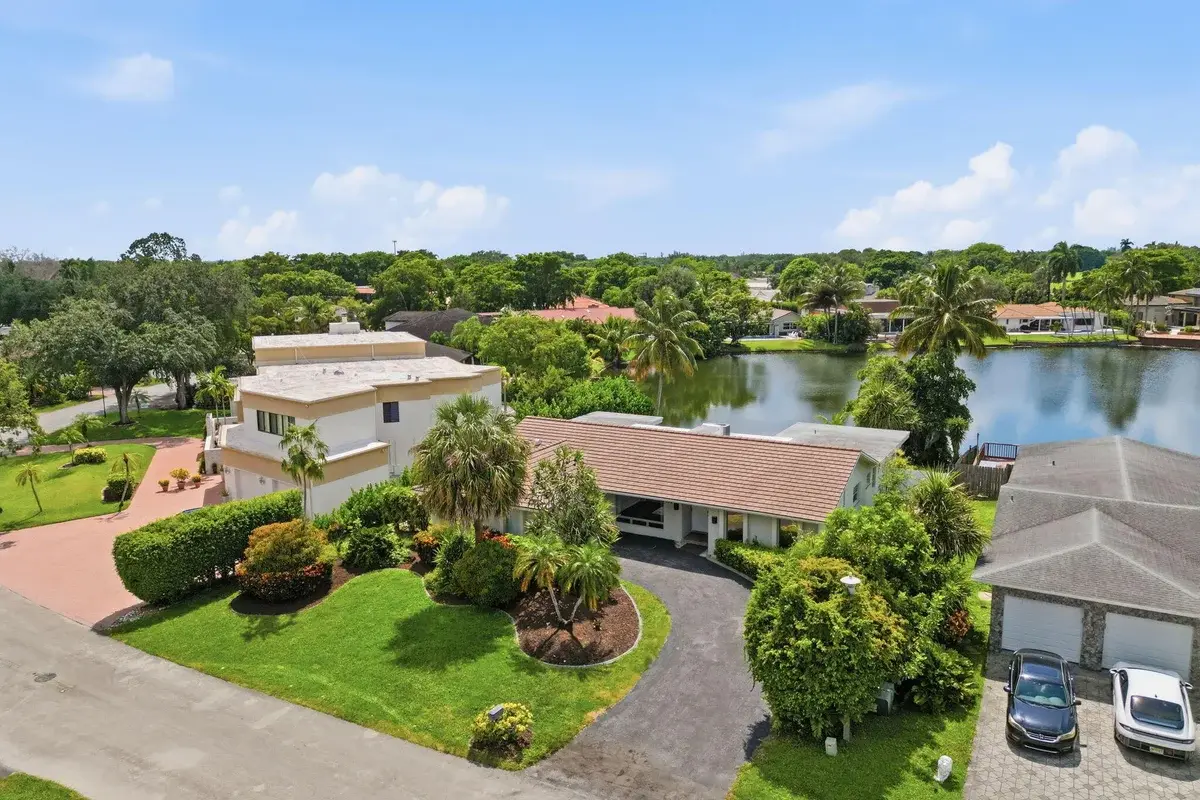 613 Sea Turtle Way, Plantation: photo 1 of 41