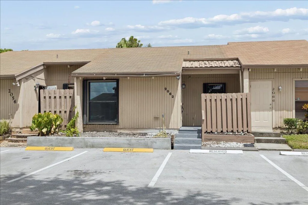2062 SW 82nd Ave, Davie: photo 1 of 23