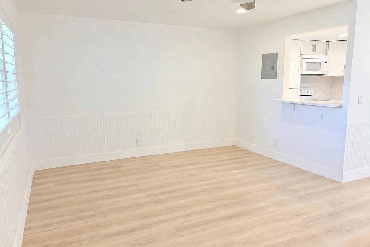 251 Flanders F, Delray Beach: photo 1 of 11