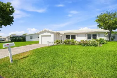 1431 NW 85th Way, Plantation: photo 1 of 59