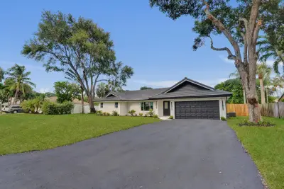 2009 SW 36th Ave, Delray Beach: photo 1 of 39