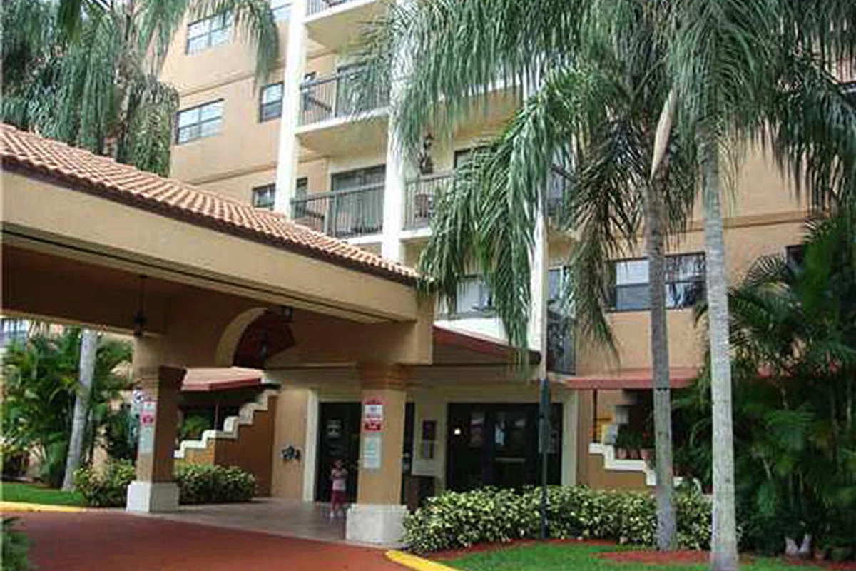 701 NW 19th St #408, Fort Lauderdale: photo 1 of 14