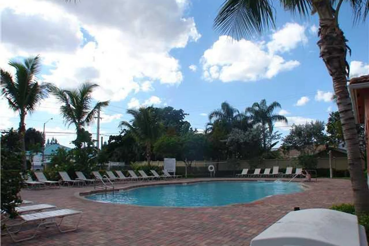 3565 Forest Hill Blvd #94, West Palm Beach: photo 1 of 1