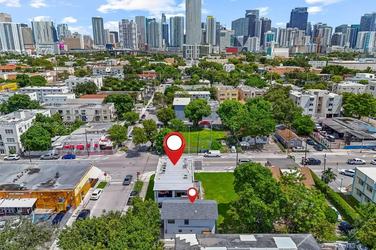 500 SW 8th Ave, Miami: photo 1 of 27