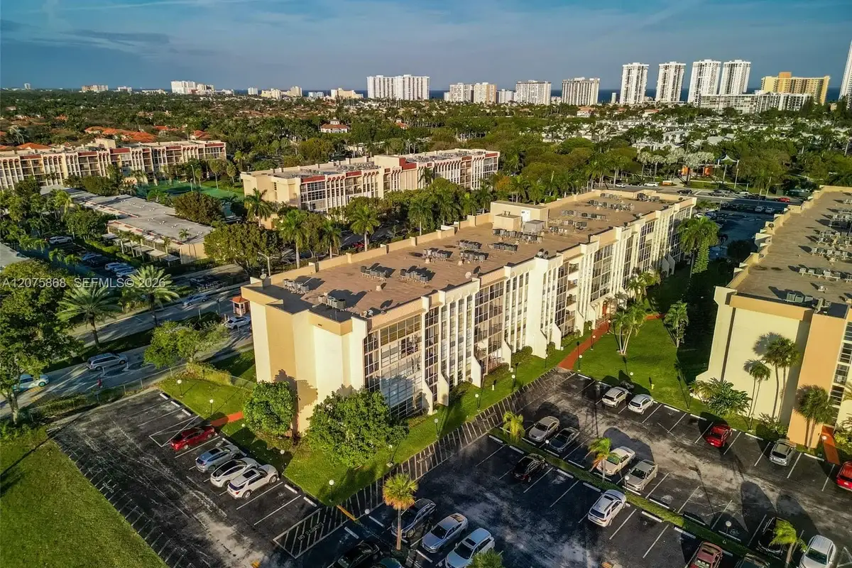 2000 Atlantic Shores Blvd #407, Hallandale Beach: photo 1 of 23