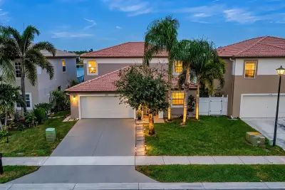 6642 Rainwood Cove Ln, Lake Worth: photo 1 of 60