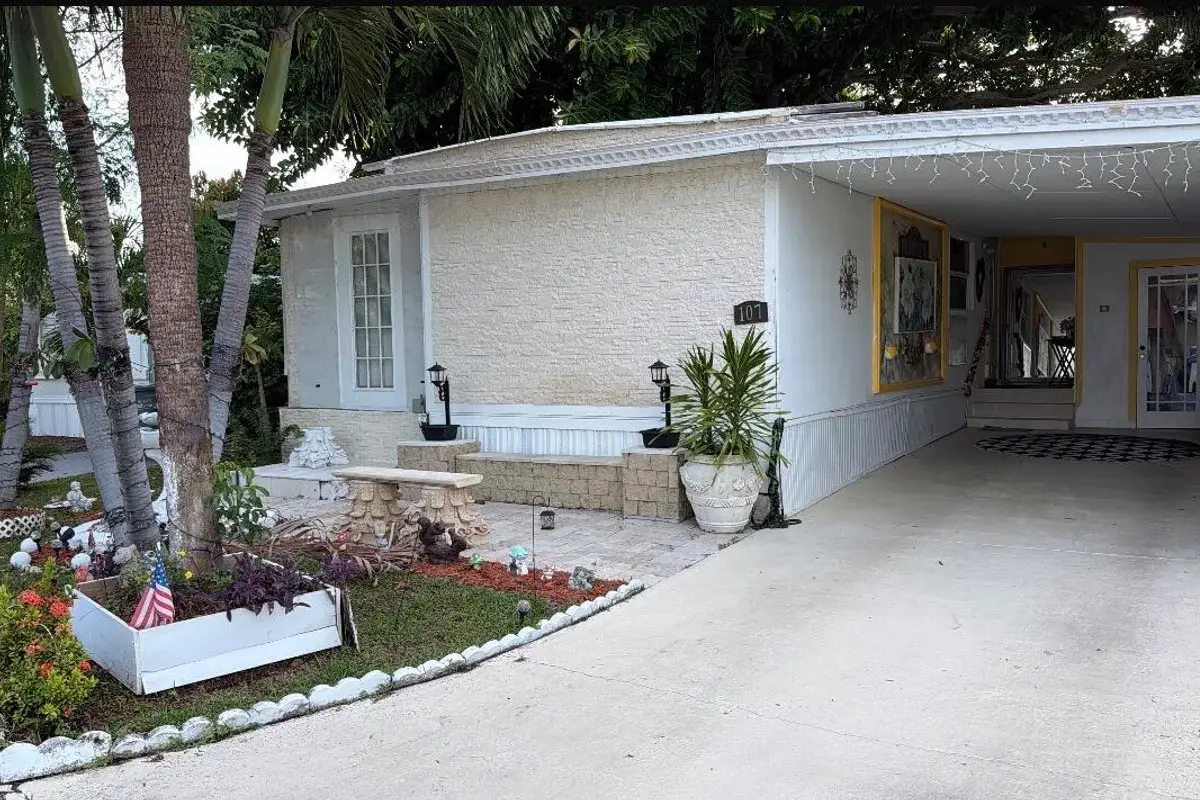 107 Havenwood Dr, Pompano Beach: photo 1 of 22