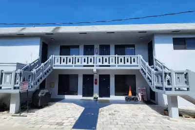 5940 NW 16th Pl #4, Sunrise: photo 1 of 6