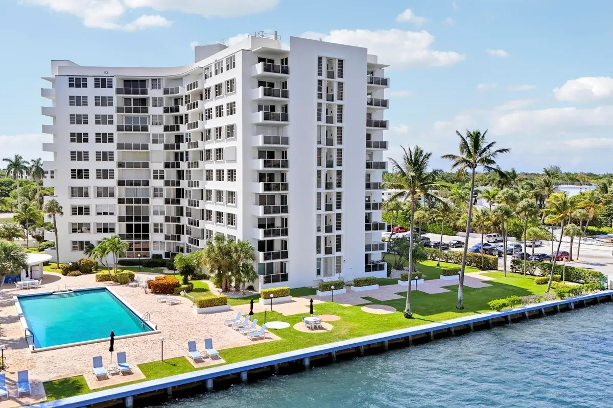 2800 N Flagler Dr #413, West Palm Beach: photo 1 of 38