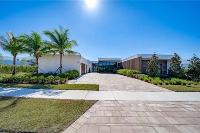 16600 Sunset Way, Weston: photo 1 of 53