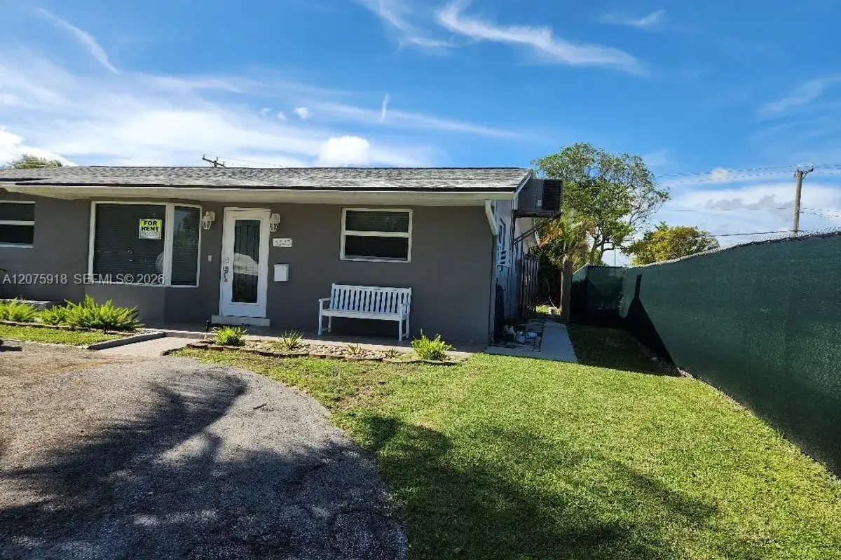 3345 Hayes St, Hollywood: photo 1 of 21