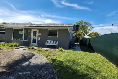 3345 Hayes St, Hollywood: photo 1 of 21