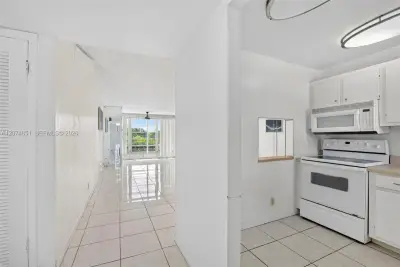 2731 N Pine Island Rd #205, Sunrise: photo 1 of 22