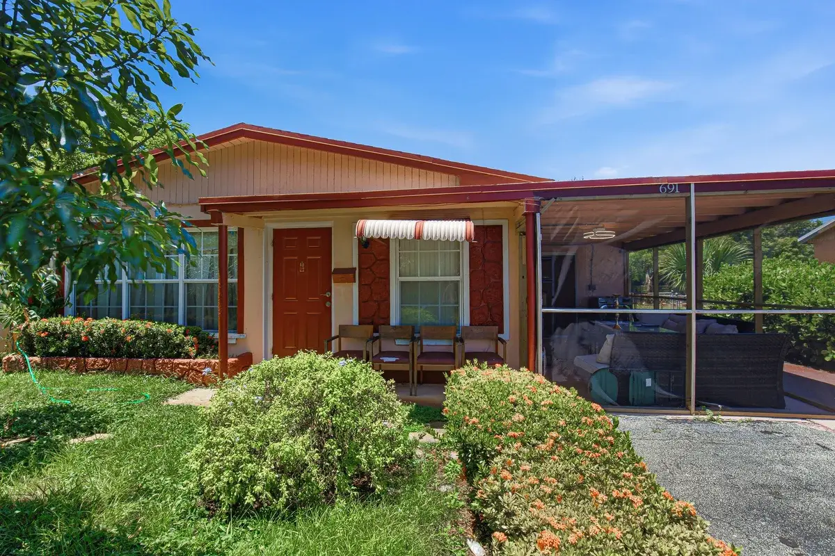691 NW 20th Ct, Pompano Beach: photo 1 of 38