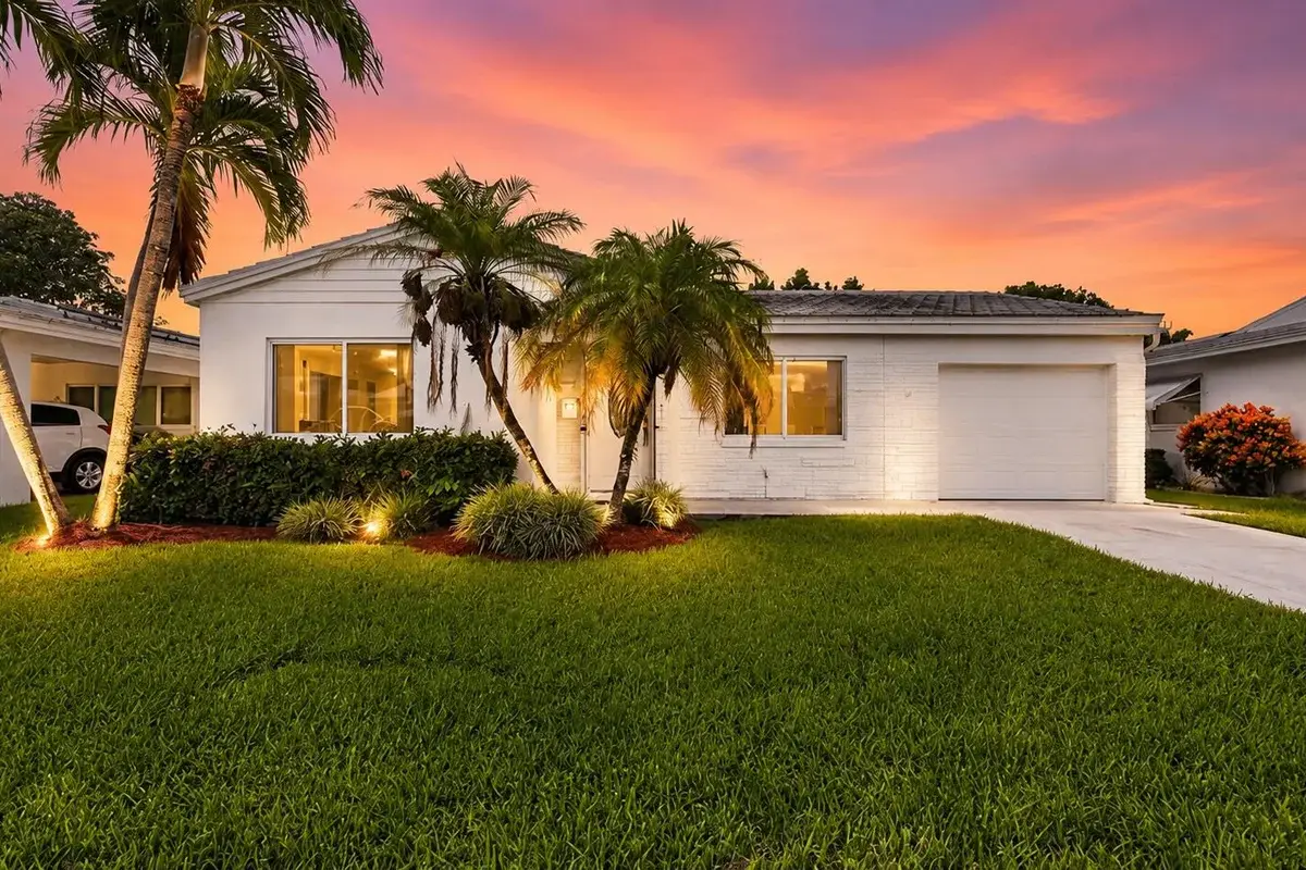 7104 NW 70th Ct, Tamarac: photo 1 of 41
