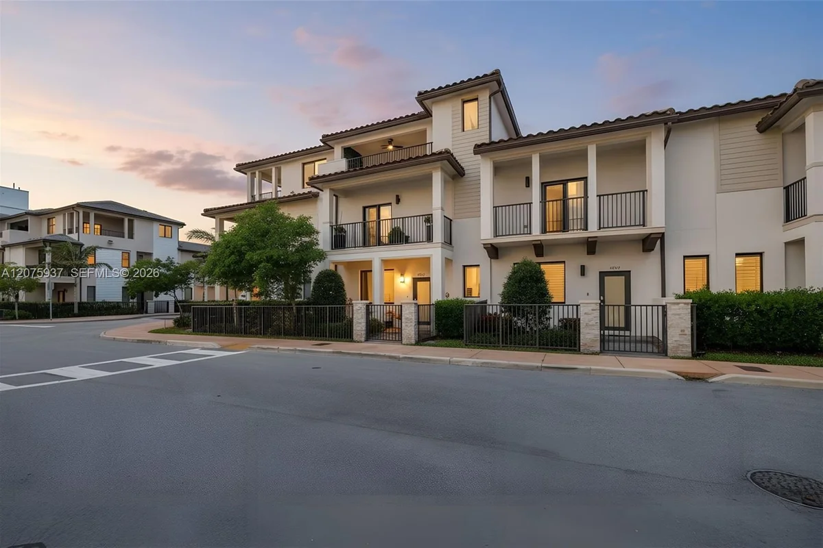 4256 NW 83rd Ave, Doral: photo 1 of 75