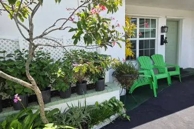 8380 NW 28th St, Sunrise: photo 1 of 42