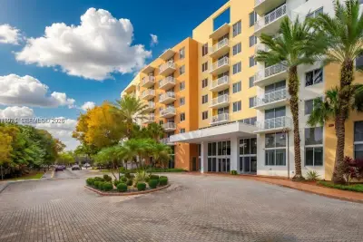2775 NE 187th St #609, Aventura: photo 1 of 19