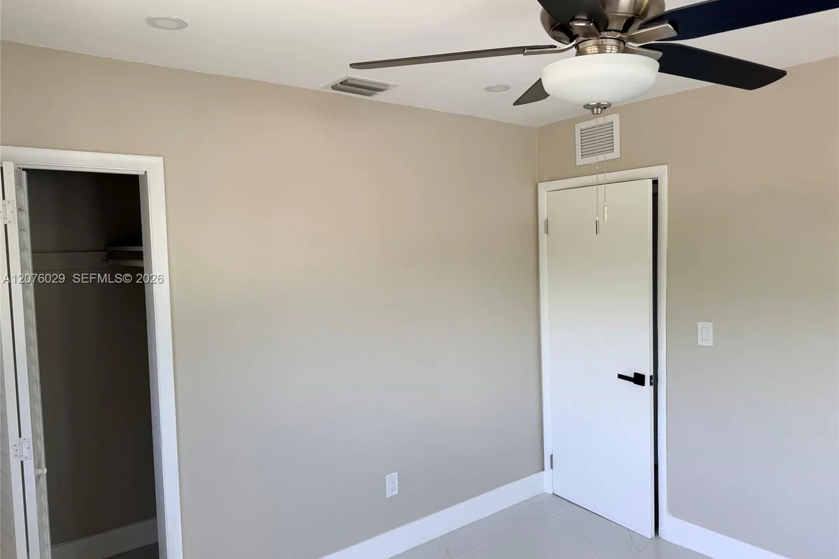 93 NE 59th St #3, Miami: photo 1 of 3