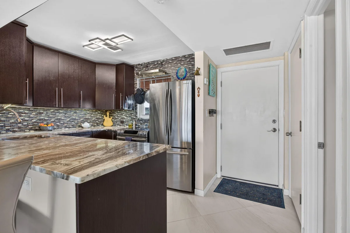 801 S Federal Hwy #1103, Pompano Beach: photo 1 of 48