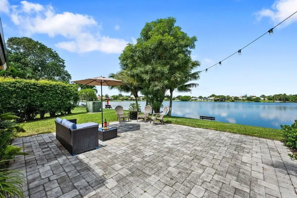 12538 Westhampton Cir, Wellington: photo 1 of 16