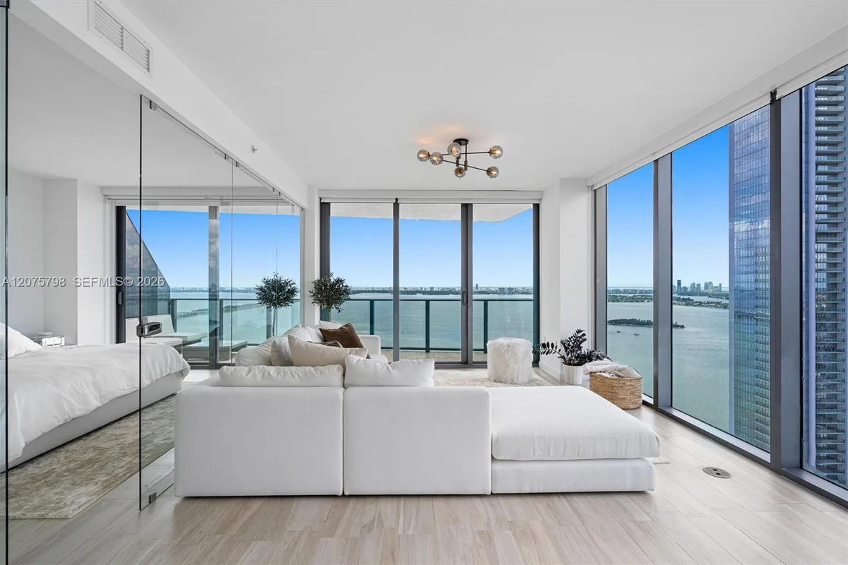 460 NE 28th St #3508, Miami: photo 1 of 24