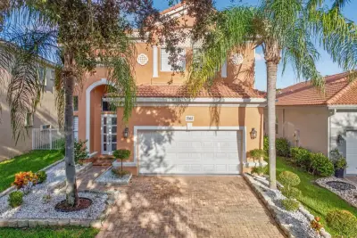 7082 Aliso Ave, West Palm Beach: photo 1 of 40