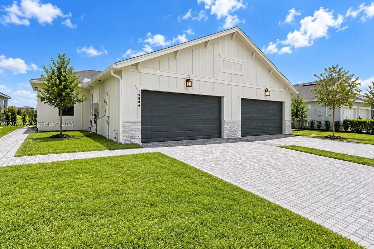 19804 Whispering Creek Rd, Loxahatchee: photo 1 of 26