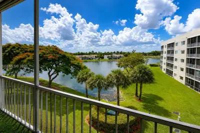 10750 NW 66th St #413, Doral: photo 1 of 17