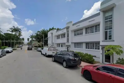 810 7th St #106, Miami Beach: photo 1 of 13