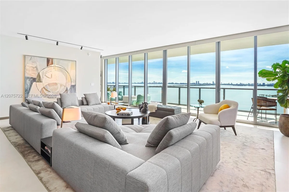 788 NE 23rd St #1801, Miami: photo 1 of 58