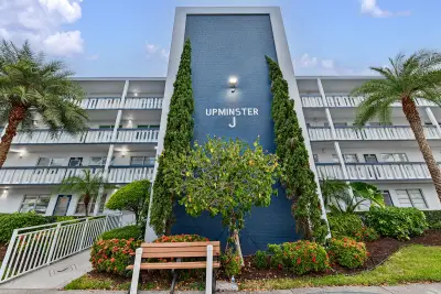 4001 Upminster J, Deerfield Beach: photo 1 of 24