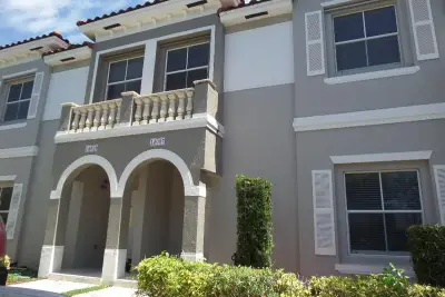 14007 SW 49th St #8, Miramar: photo 1 of 20