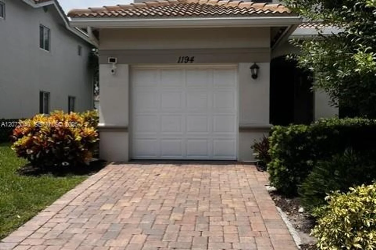 1194 Paisley Ct, Lake Worth: photo 1 of 30
