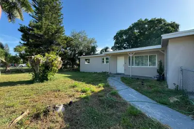 1624 Boardman Ave, West Palm Beach: photo 1 of 8