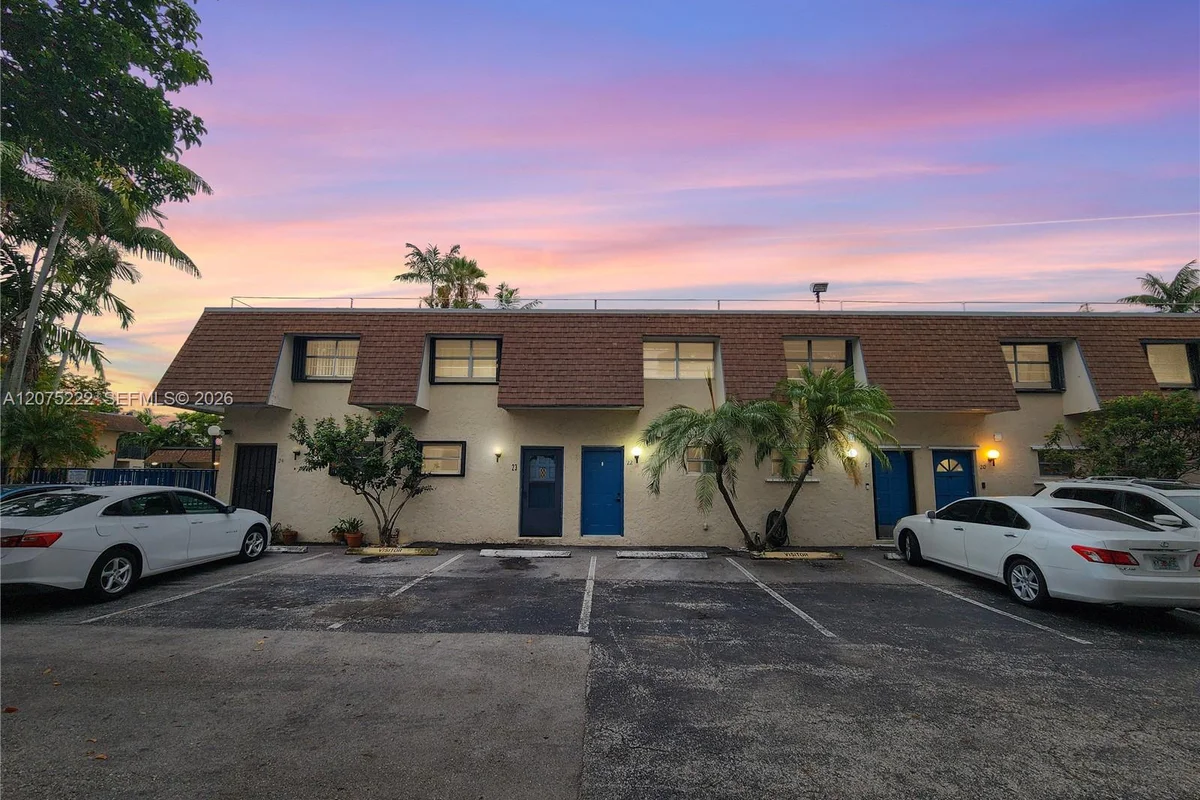 15385 S Dixie Hwy 22 Hwy, Palmetto Bay: photo 1 of 12